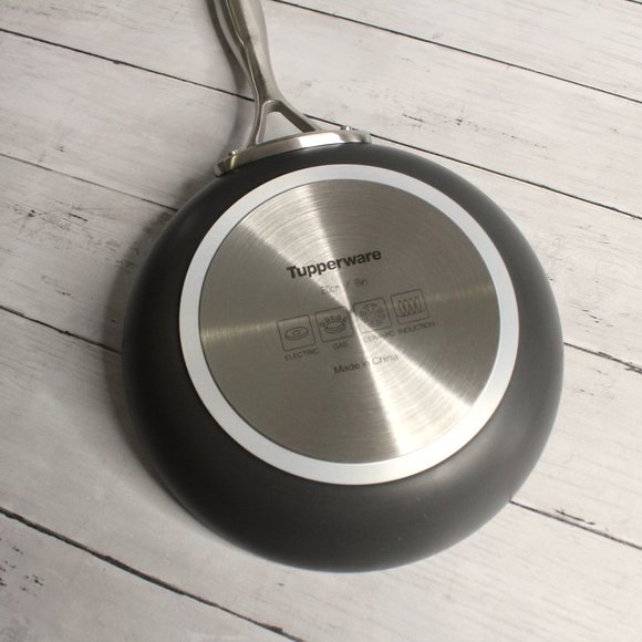 Tupperware Chef Series II Non Stick 8" Fry Pan with Stainless Steel Glas… - Picture 9 of 9